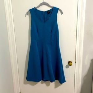 M, turquoise dress, zip up back.